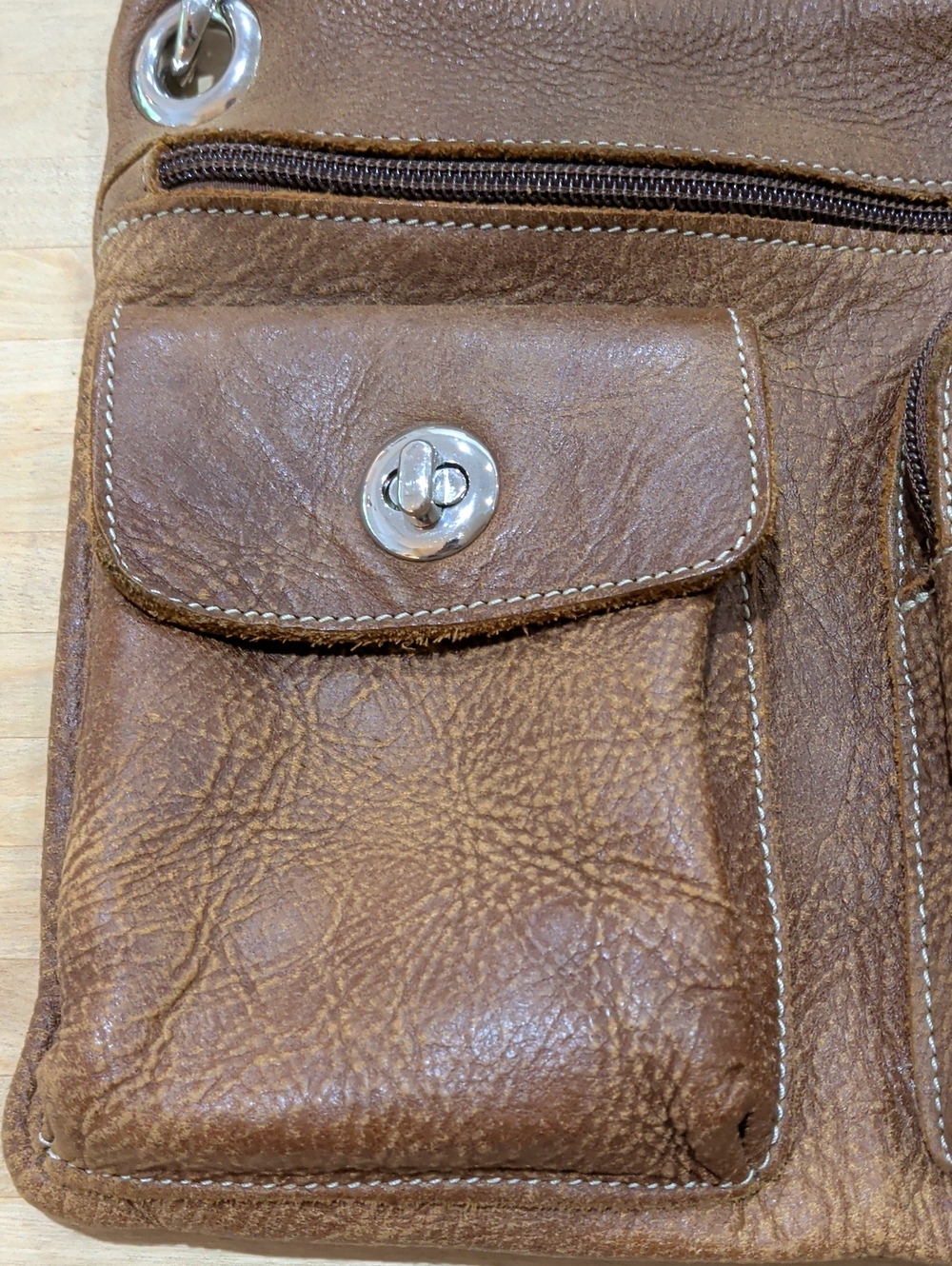 Vintage Roots Brown Leather Crossbody Bag with Adjustable Strap Villager Style - Picture 4 of 13